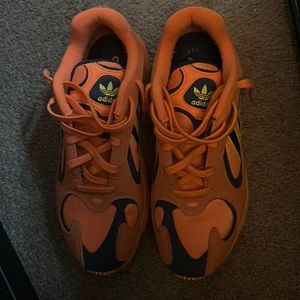 Men adidas sneaker yung 1